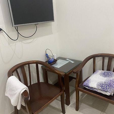 Nam Cuong Motel - Phong Don Co Cua So Thoang Mat Khep Kin - Thang May Hanoi Eksteriør bilde